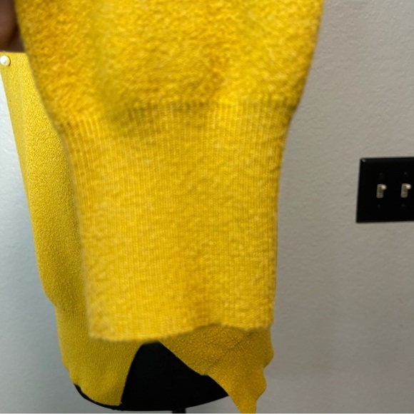 Hidouble:u Women's  Vintage Y2K Mustard Yellow Crewneck Knit Sweater Size Medium - Picture 3 of 7